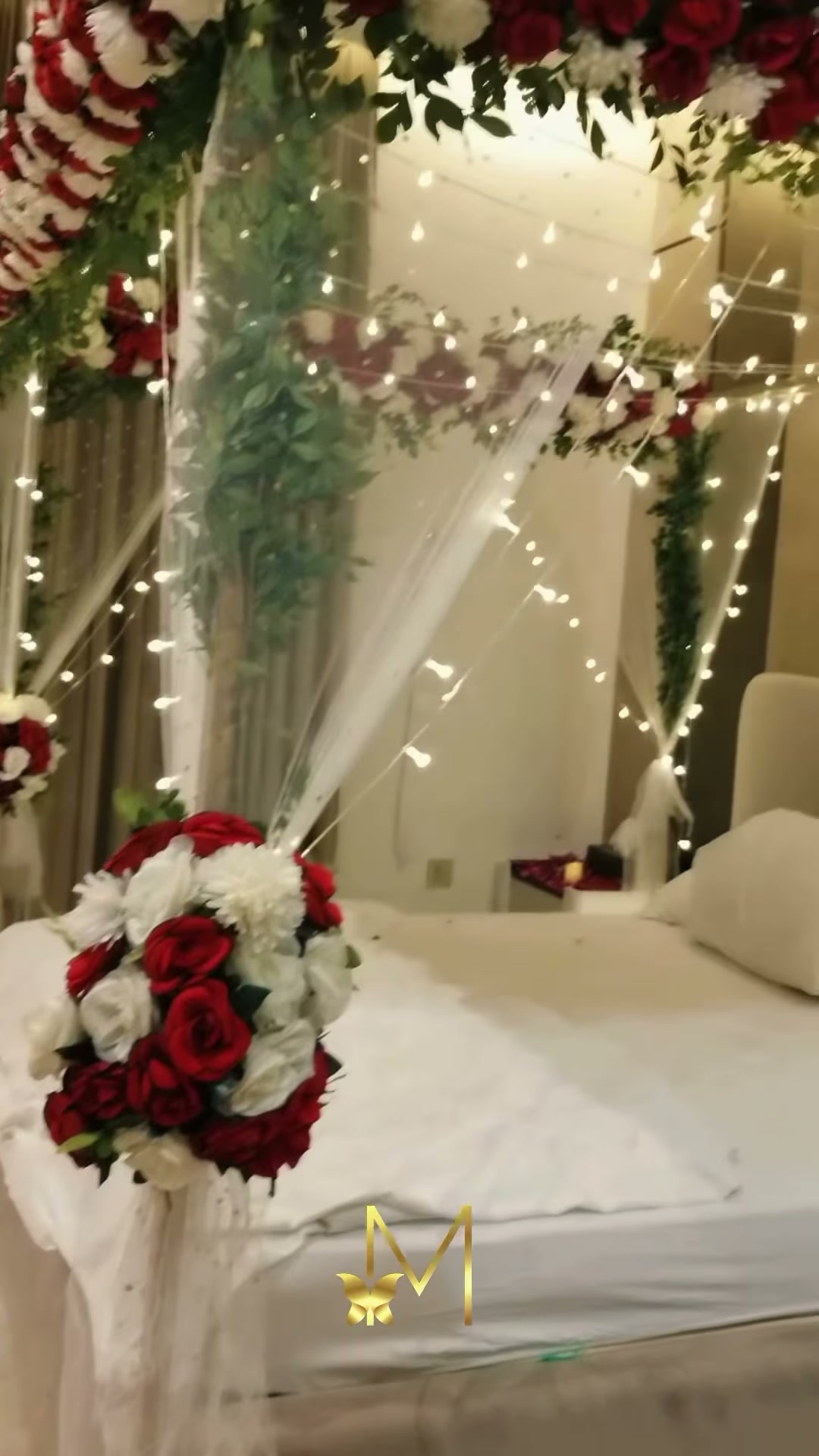 Intimate floral room setup by Eventiya